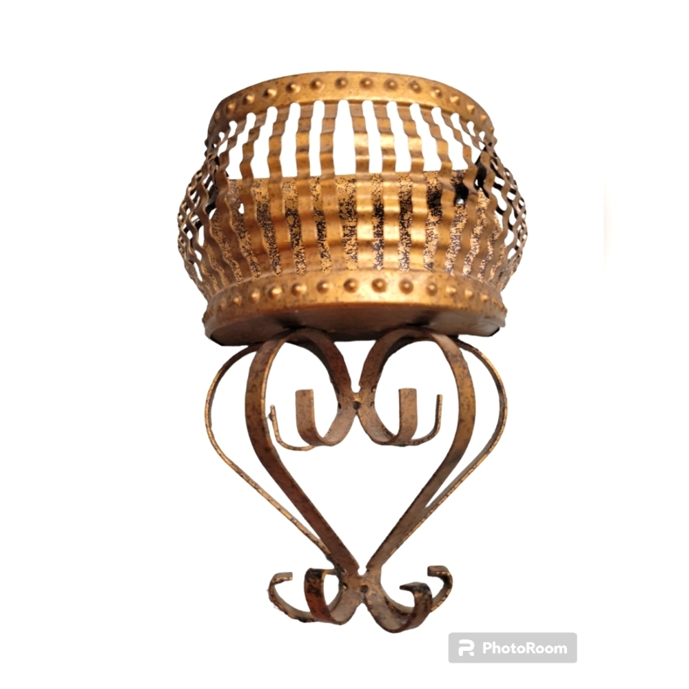 Metal Wall Sconce